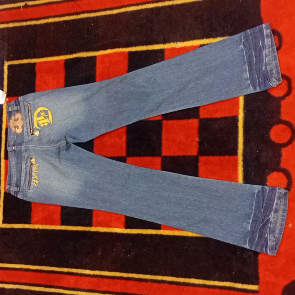 Dereon Jeans - Picture 12 of 16